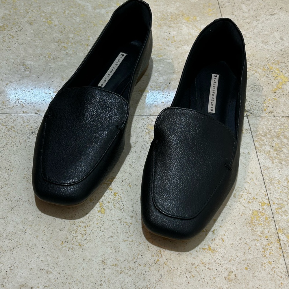 New Black Leather Loafers flats size 7 soft cushioned comfort everyday wear